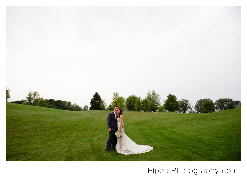 golf coure wedding photos 