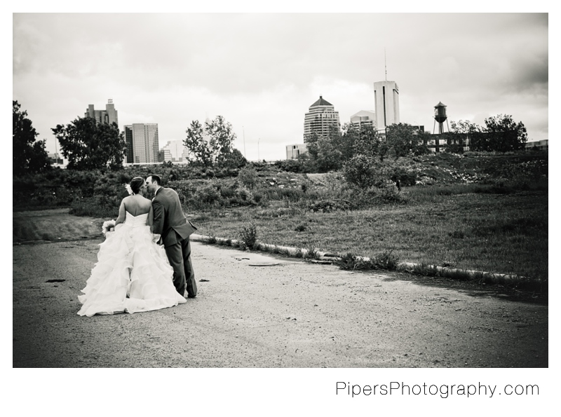 Dock 580 wedding pictures columbus ohio wedding photographer krista piper pipers photography