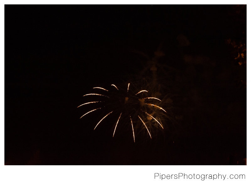 Lewis Center fireworks with the family Pipers Photography