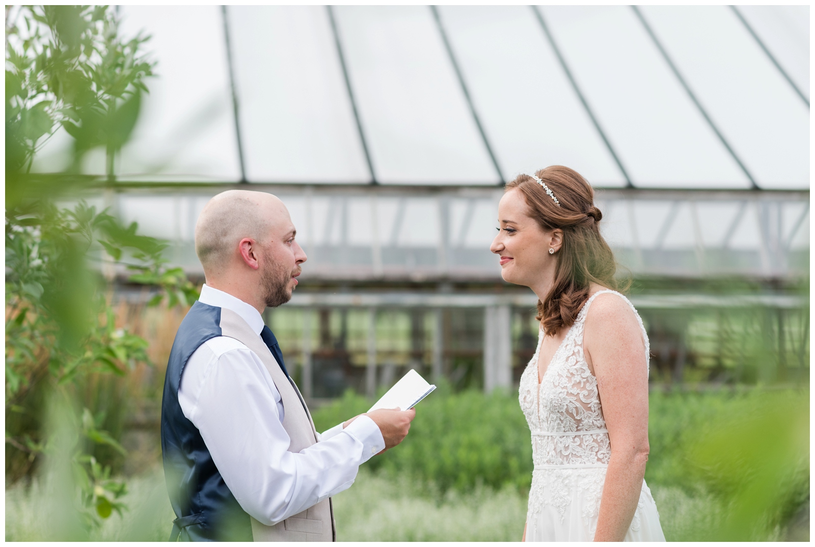 groom reads letter to bride on the morning of their wedding in Ohio